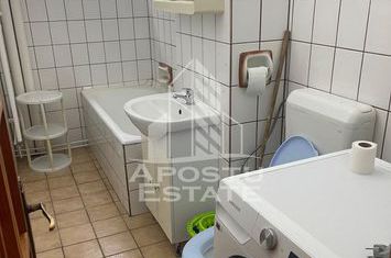 Apartament cu 1 camera, centrala proprie, etajul 2, in complex anunturi imobiliare Timis