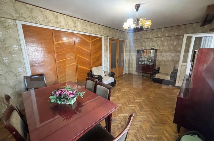 Apartament 4 camere de vanzare GEORGE ENESCU - Dolj anunturi imobiliare Dolj