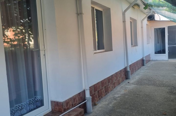 Casă - 6 camere de vanzare CALARASI - Calarasi anunturi imobiliare Calarasi