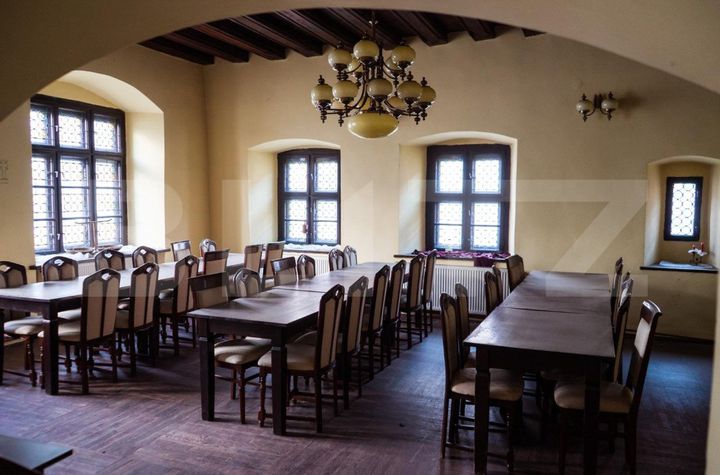 Vilă - 12 camere de vanzare BISTRITA - Bistrita-Nasaud anunturi imobiliare Bistrita-Nasaud