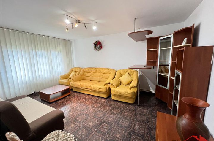 Apartament 3 camere de vanzare CENTRAL - Vrancea anunturi imobiliare Vrancea