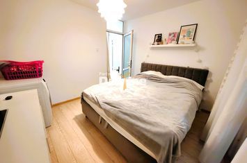 Apartament 4 camere de vanzare IASI - Iasi anunturi imobiliare Iasi