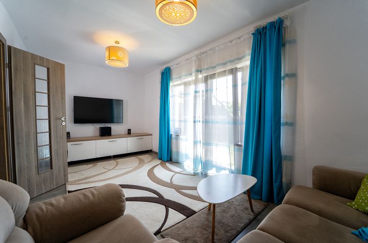 Vilă - 3 camere de vanzare SIBIU - Sibiu anunturi imobiliare Sibiu