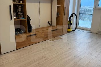 Apartament 3 camere de vanzare TRACTORU - Brasov anunturi imobiliare Brasov