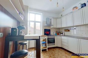 Apartament 4 camere de vanzare CENTRUL ISTORIC - BRASOV anunturi imobiliare BRASOV