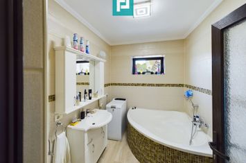 Casă - 4 camere de vanzare VINGA - Arad anunturi imobiliare Arad