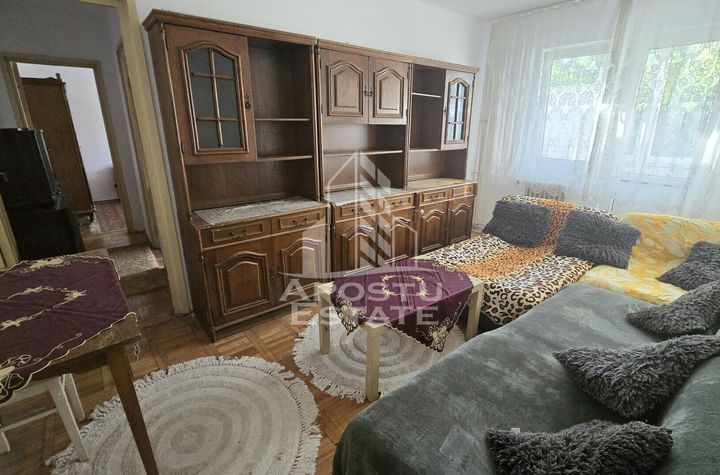 Apartament cu 4 camere, etaj intermediar, zona Dacia anunturi imobiliare Timis