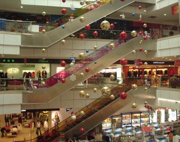 Randamentele obţinute la achiziţia de malluri şi spaţii de birouri au scăzut cu 0,5% în Bucureşti