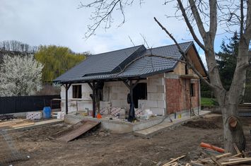 Casă - 3 camere de vanzare BACAU - Bacau anunturi imobiliare Bacau