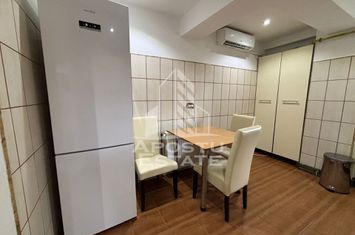 Apartament cu 2 camere, 57 mp, decomandat, zona Aradului anunturi imobiliare Timis