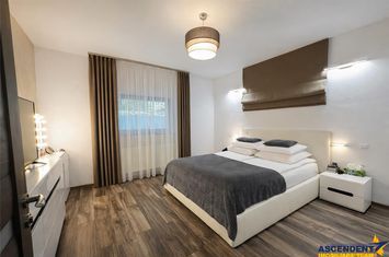 Casă - 4 camere de vanzare EXTERIOR EST - Mures anunturi imobiliare Mures