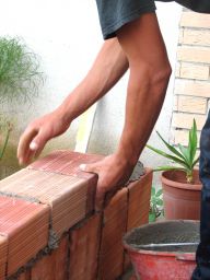 Tendinţă inversă: Mai multe locuinţe construite în mediul rural