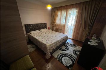 Apartament 2 camere de vanzare EST - Vrancea anunturi imobiliare Vrancea
