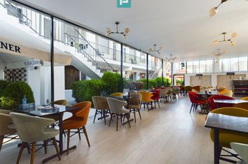 Afacere la Cheie - Hotel 3 Stele în Mamaia Nord anunturi imobiliare Constanta