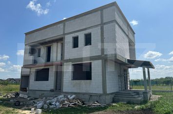 Vilă - 5 camere de vanzare RADAUTI - Suceava anunturi imobiliare Suceava
