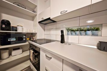 Garsonieră de vanzare BAILE FELIX - Bihor anunturi imobiliare Bihor