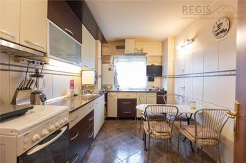 Apartament 4 camere de vanzare CENTRUL CIVIC - Brasov anunturi imobiliare Brasov