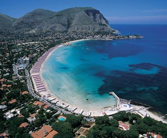 Sicilia, o destinaţie de vis la preţuri de bun-simţ