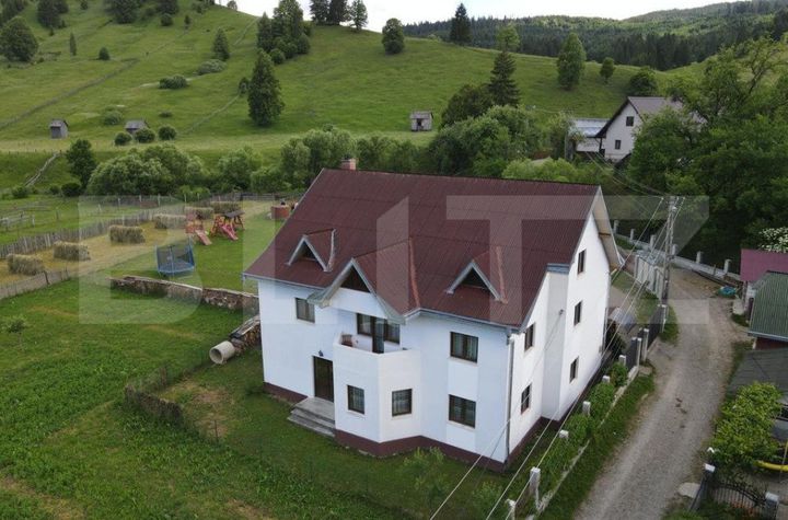 Vilă - 8 camere de vanzare SUCEAVA - Suceava anunturi imobiliare Suceava