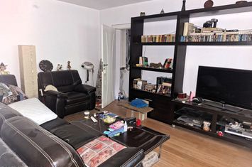 Apartament cu 2 camere semidecomandate, necesita renovare anunturi imobiliare Bucuresti