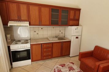 Garsonieră studio 40 mp, parter — Vyronas (zona Sigma) anunturi imobiliare Grecia