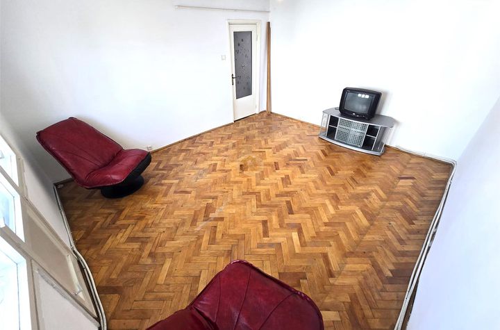 Apartament 3 camere de vanzare MICRO 16 - Satu Mare anunturi imobiliare Satu Mare