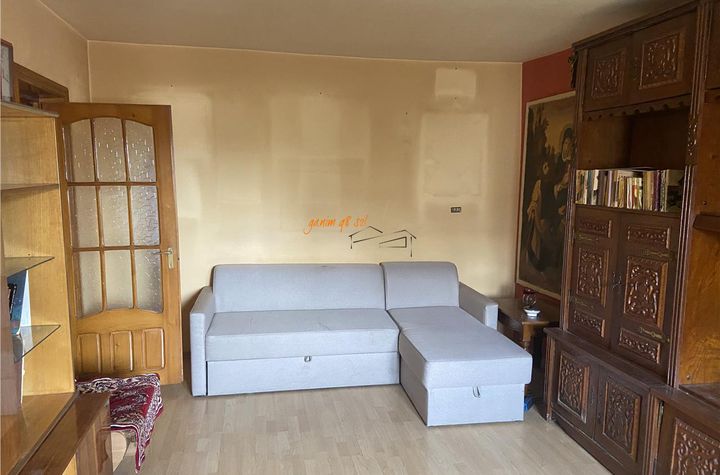 Apartament 3 camere de vanzare CENTRAL - Vrancea anunturi imobiliare Vrancea