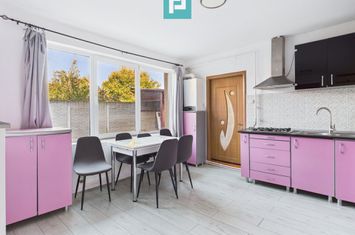 Casă spațioasă cu 4 camere în Vladimirescu anunturi imobiliare Arad