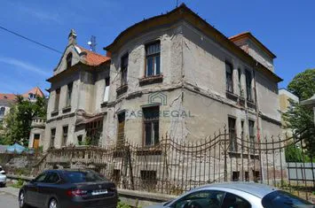 Cladire istorica in centrul orasului anunturi imobiliare Bihor
