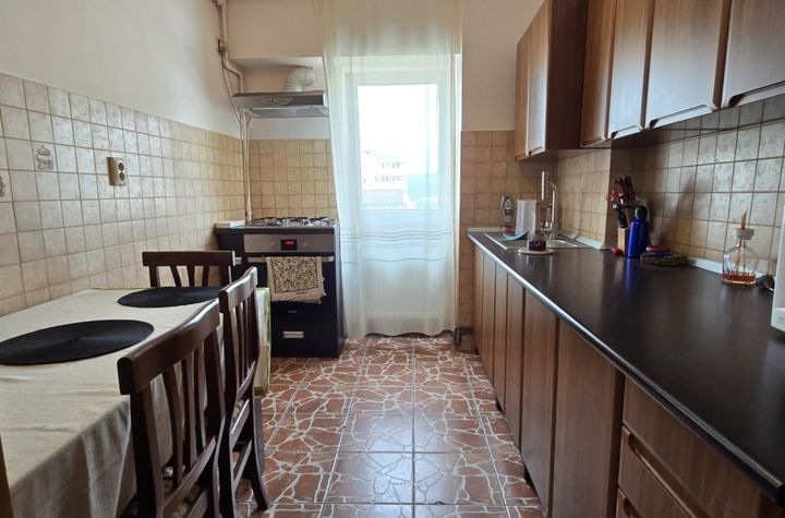 Apartament 3 camere de vanzare CLUJ-NAPOCA - Cluj anunturi imobiliare Cluj