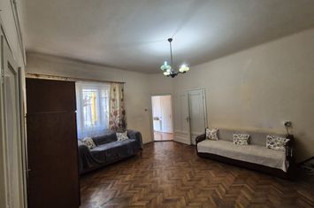 Apartament cu 3 camere, 81 mp, doua bai, zona Parcului Central anunturi imobiliare Cluj