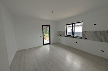 Casă - 3 camere de vanzare BACAU - Bacau anunturi imobiliare Bacau