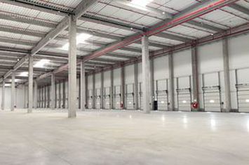 Hala industriala depozitare si productie la 2710 mp anunturi imobiliare Arad