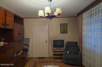 Gheorghe Lazar - 4 Camere, Decomandat, Etaj 3, 2 Bai, Centrala Proprie anunturi imobiliare Timis