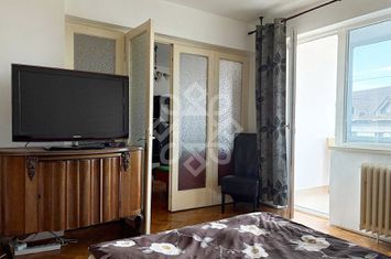 Apartament decomandat cu 3 camere, bd. Magheru Oradea anunturi imobiliare Bihor