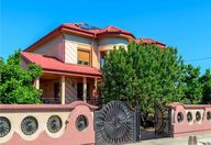 5.000 €, Vilă