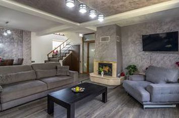 Vilă - 4 camere de vanzare FLORESTI - Cluj anunturi imobiliare Cluj