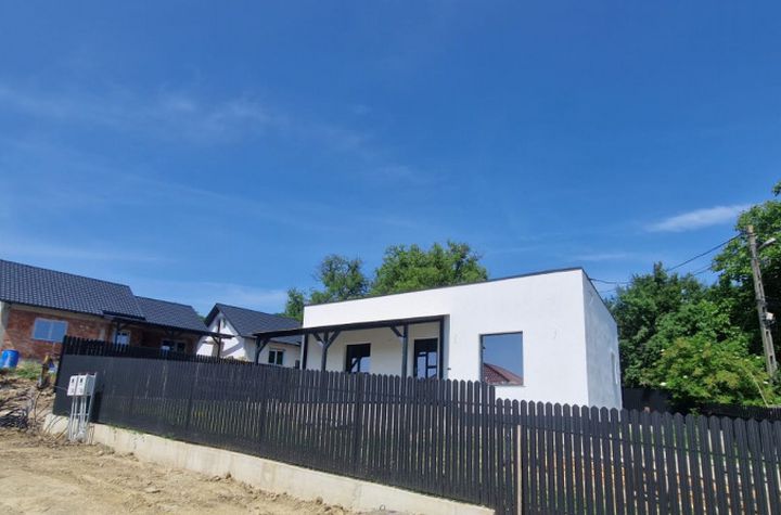 Casă - 3 camere de vanzare BACAU - Bacau anunturi imobiliare Bacau