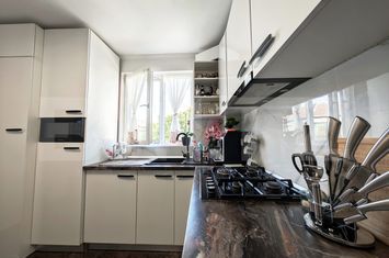 Apartament 3 camere de vanzare ROGERIUS - Bihor anunturi imobiliare Bihor
