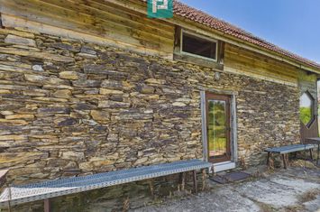 Casă de vacanță cu 2 corpuri si view în Dulcele anunturi imobiliare Arad