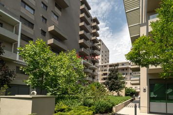 Apartament 3 camere de vanzare BUCURESTI - Bucuresti anunturi imobiliare Bucuresti
