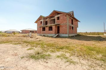 CREVEDIA, DUPLEX 264 MP, LOT 724 MP, LA ROSU! anunturi imobiliare Dambovita