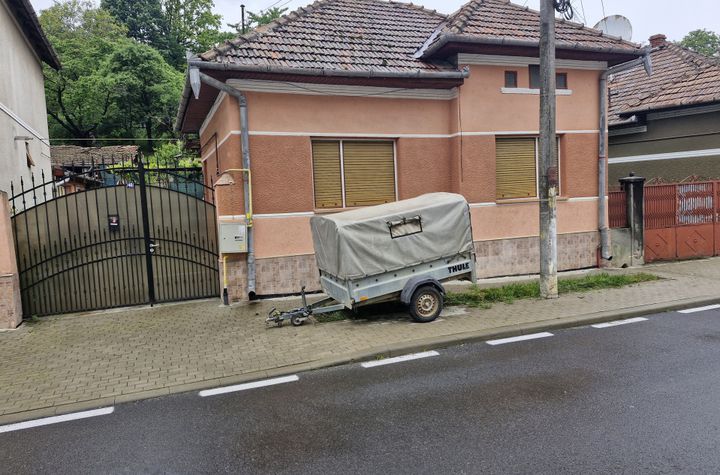 Casă - 6 camere de vanzare CUGIR - Alba anunturi imobiliare Alba