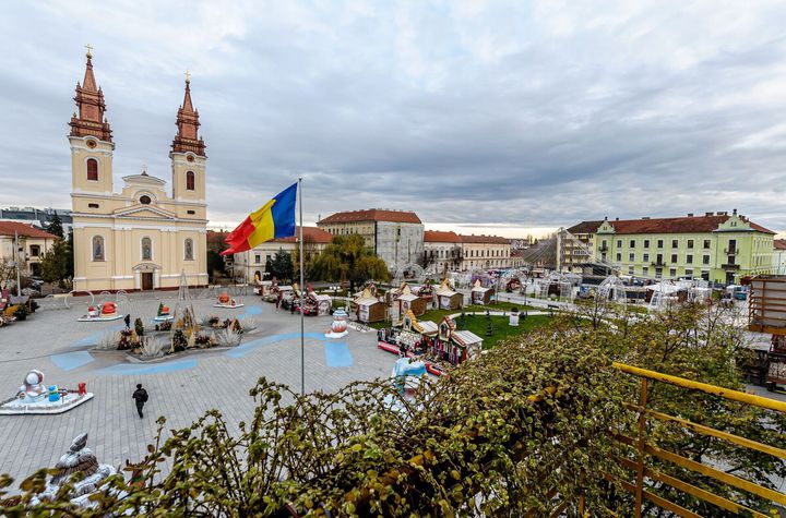 Apartament în Piața Catedralei, cu priveliște frumoasă anunturi imobiliare Arad