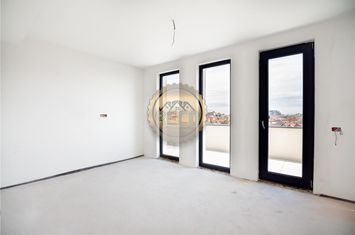 Apartament 3 camere de vanzare CENTRAL - Bihor anunturi imobiliare Bihor