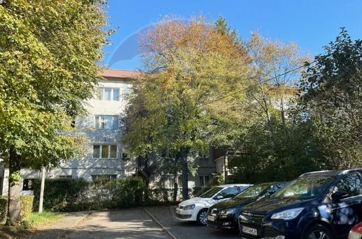 Apartament cu 2 camere, etaj 1,  str. Ceferistilor anunturi imobiliare Sibiu