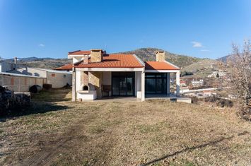 Vilă semifinalizată 353 mp în Ano Oreini anunturi imobiliare Grecia