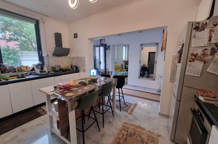 Casă - 6 camere de vanzare ULTRACENTRAL - Brasov anunturi imobiliare Brasov