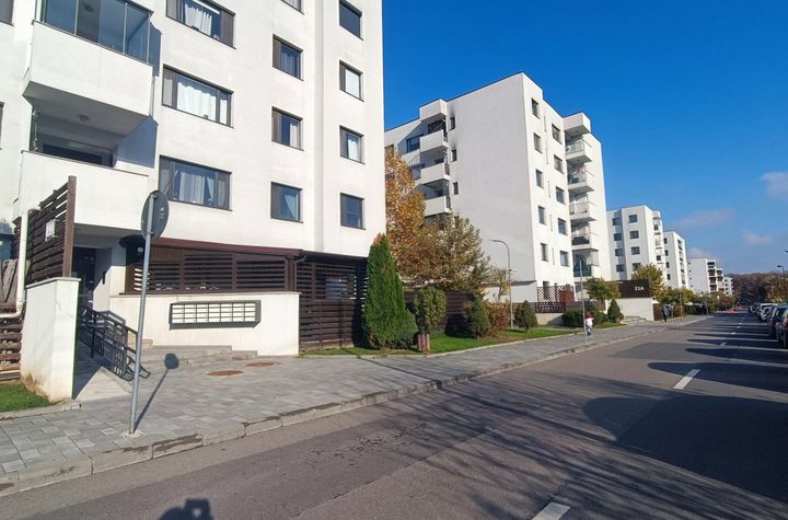 Apartament 3 camere de vanzare BANEASA - Bucuresti anunturi imobiliare Bucuresti