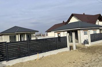 Casă - 5 camere de vanzare VOLOVAT - Suceava anunturi imobiliare Suceava